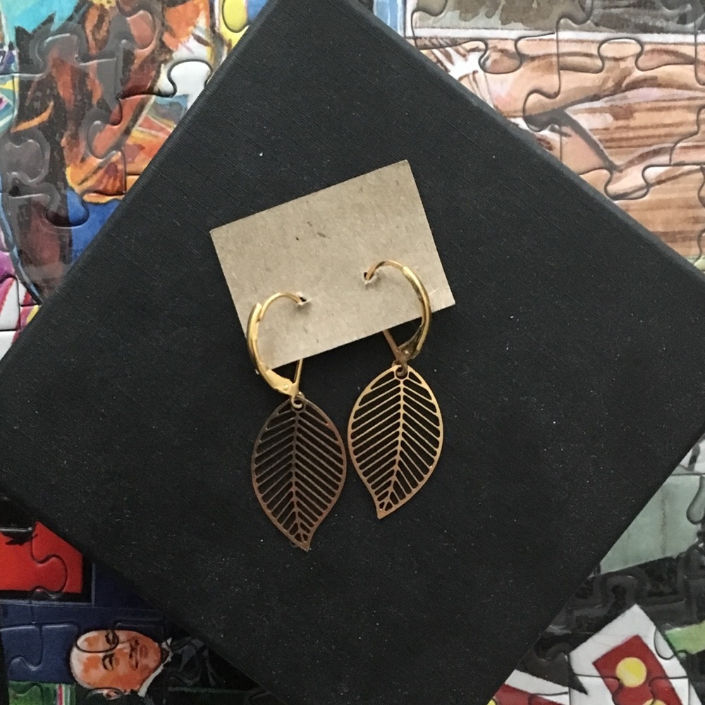 Gold color leaf earrings NWOT